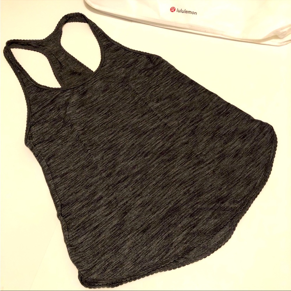 Lululemon 105 Singlet Tank Sz Medium Heathered Black EUC